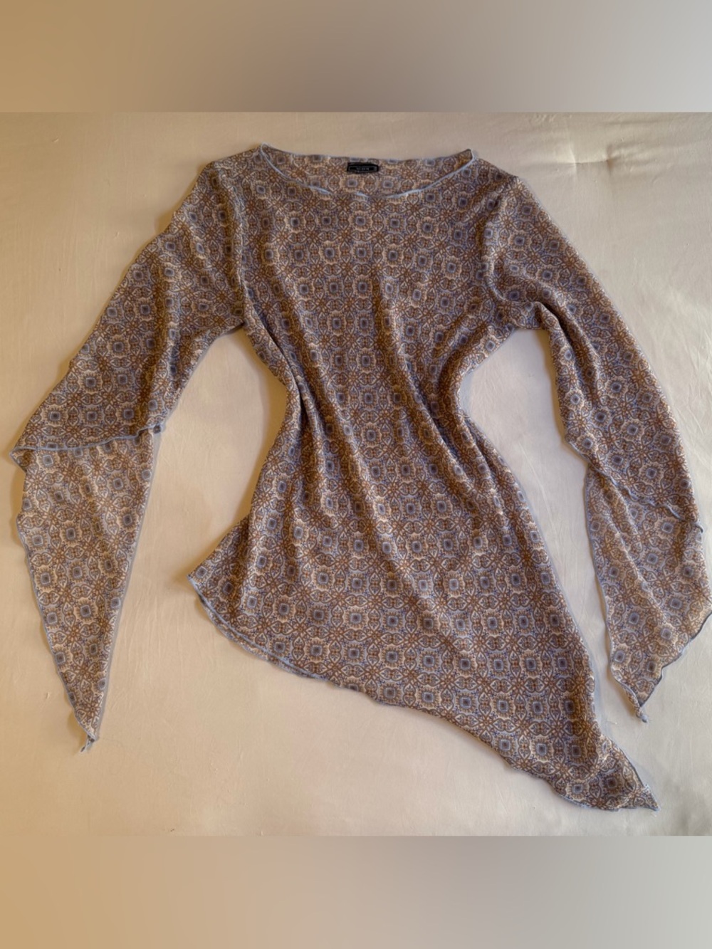 Asymmetric Long-Sleeve Printed Top in Taupe Cream